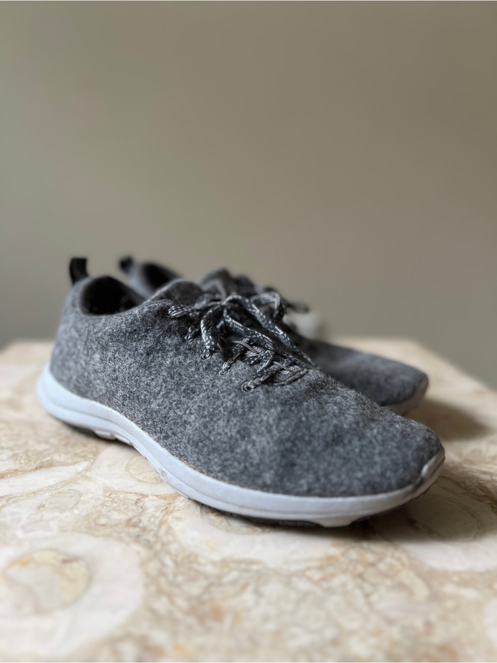 L.L. Bean Women's Ash Gray Wool Lace-Up Sneakers with Red Interior - Picture 8 of 15